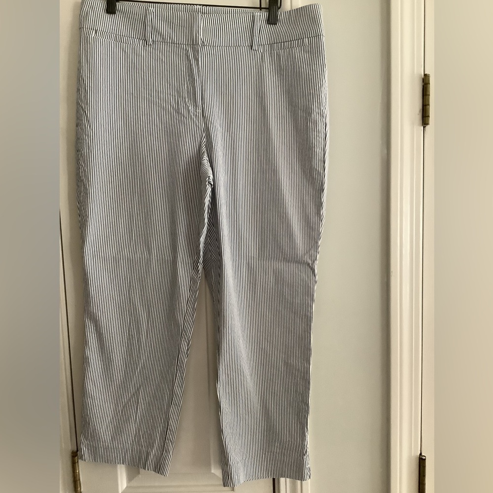 Ann Taylor Seersucker capris